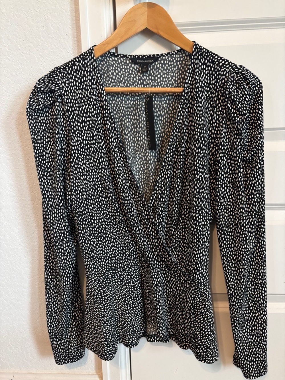 NWT Banana Republic Black & White Blouse